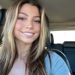 Meet your Posher, Lily